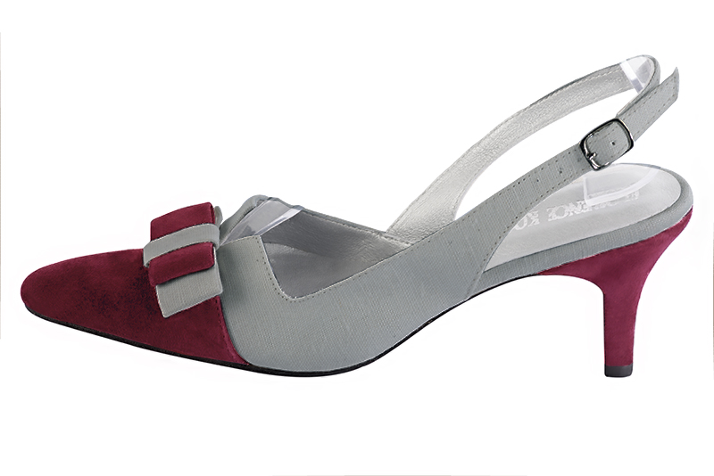 Burgundy red and dove grey women's open back shoes, with a knot. Tapered toe. Medium slim heel. Profile view - Florence KOOIJMAN